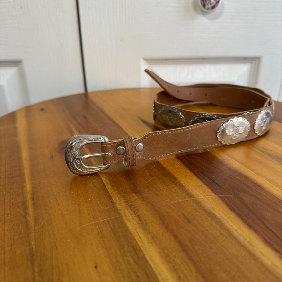 Vintage Accessories - Vintage tan leather thunderbird concho medallion belt